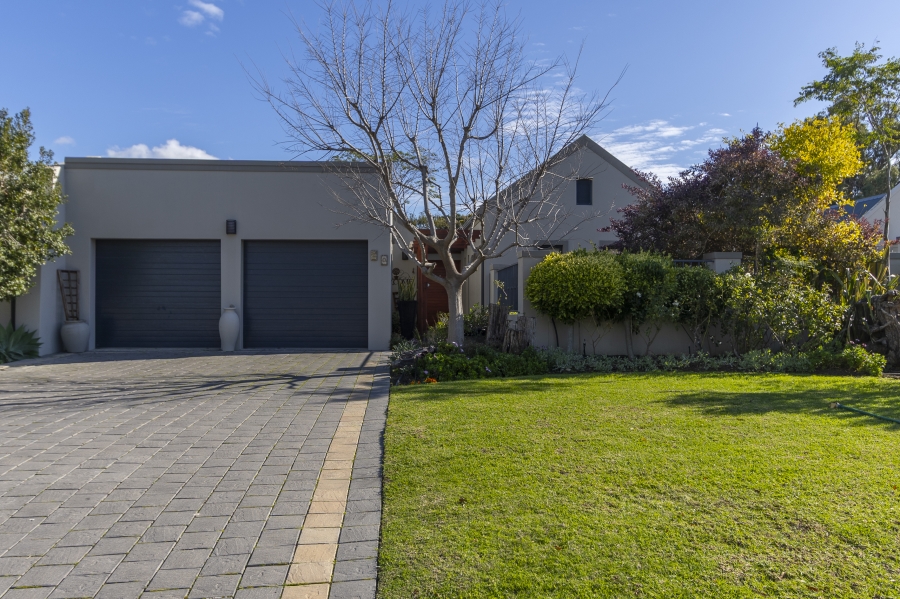 3 Bedroom Property for Sale in Heritage Park Western Cape